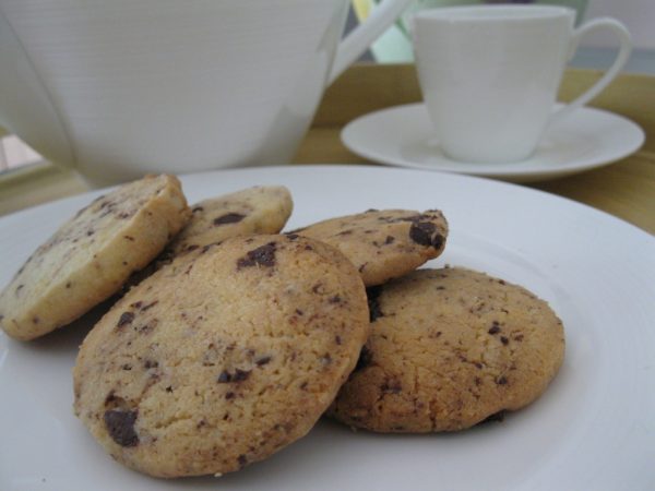 Biscotti con gocce di cioccolato