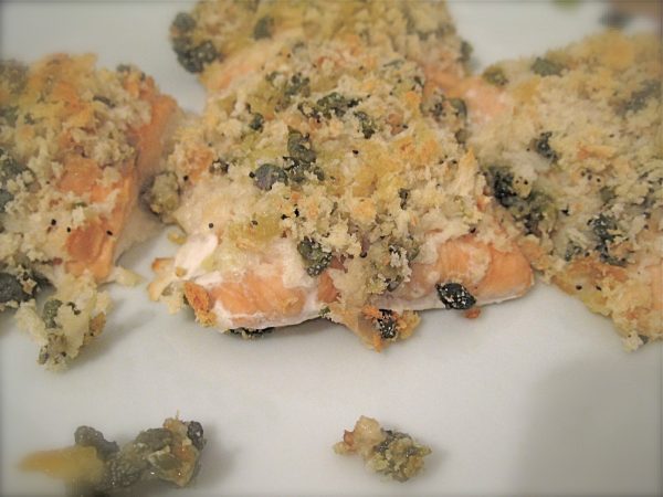 Salmone in crosta di capperi e pangrattato